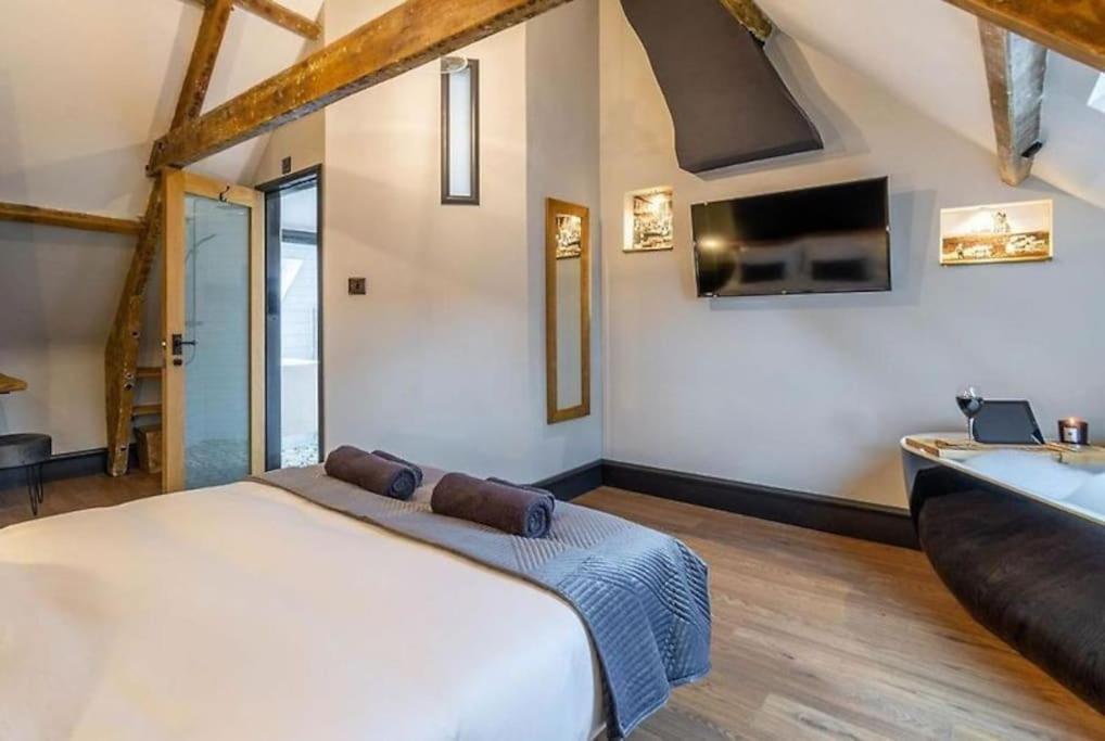 One Over Eight - Luxury One Bed Apartment Whitby Exterior foto
